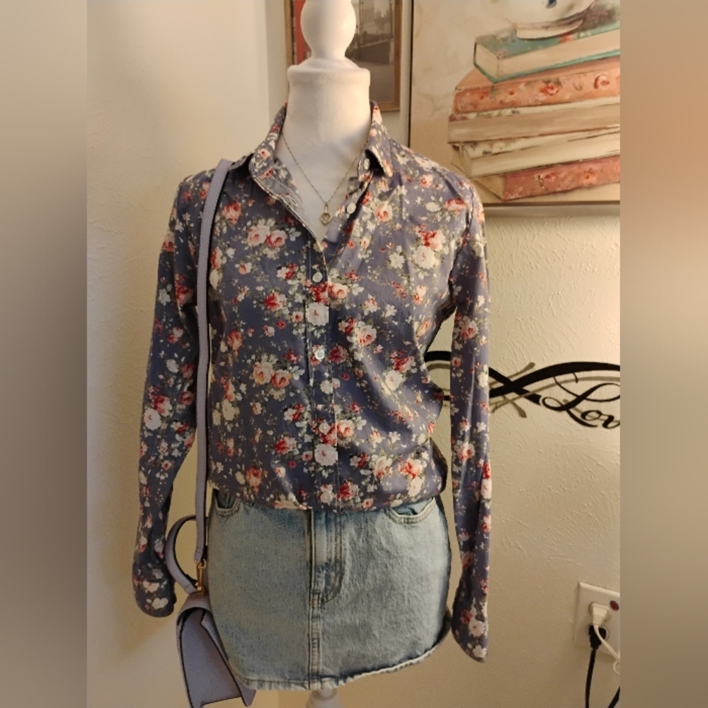 Floral Button-Down Shirt in Blue